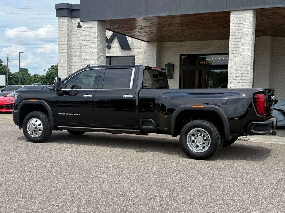 2024 GMC Sierra Heavy Duty 5th Gen - Image 6 of 24