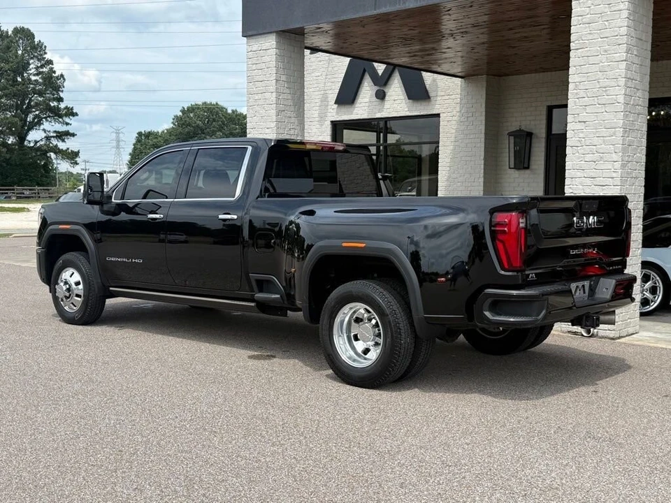 2024 GMC Sierra Heavy Duty 5th Gen - Image 7 of 24
