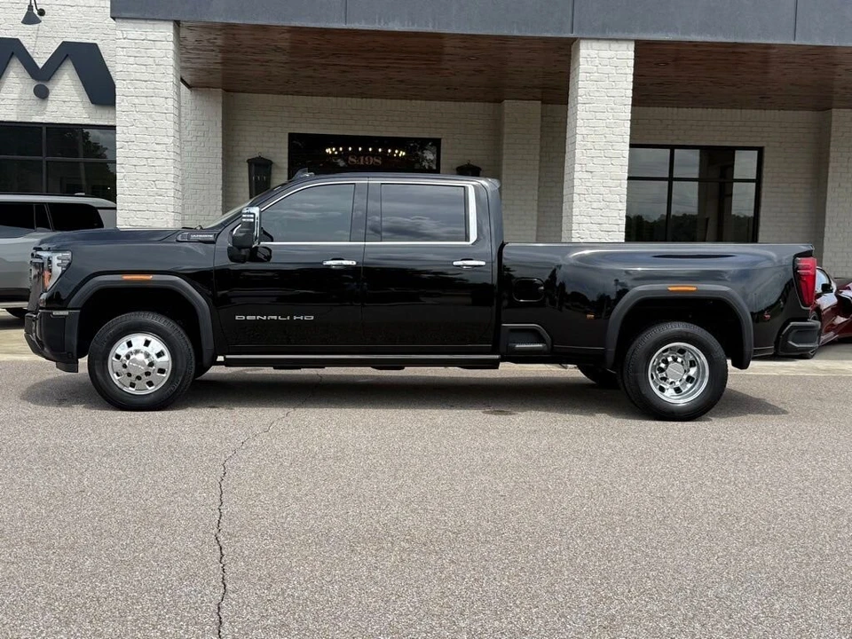 2024 GMC Sierra Heavy Duty 5th Gen - Image 5 of 24