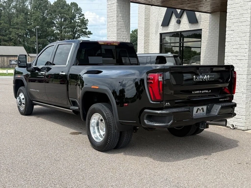 2024 GMC Sierra Heavy Duty 5th Gen - Image 8 of 24