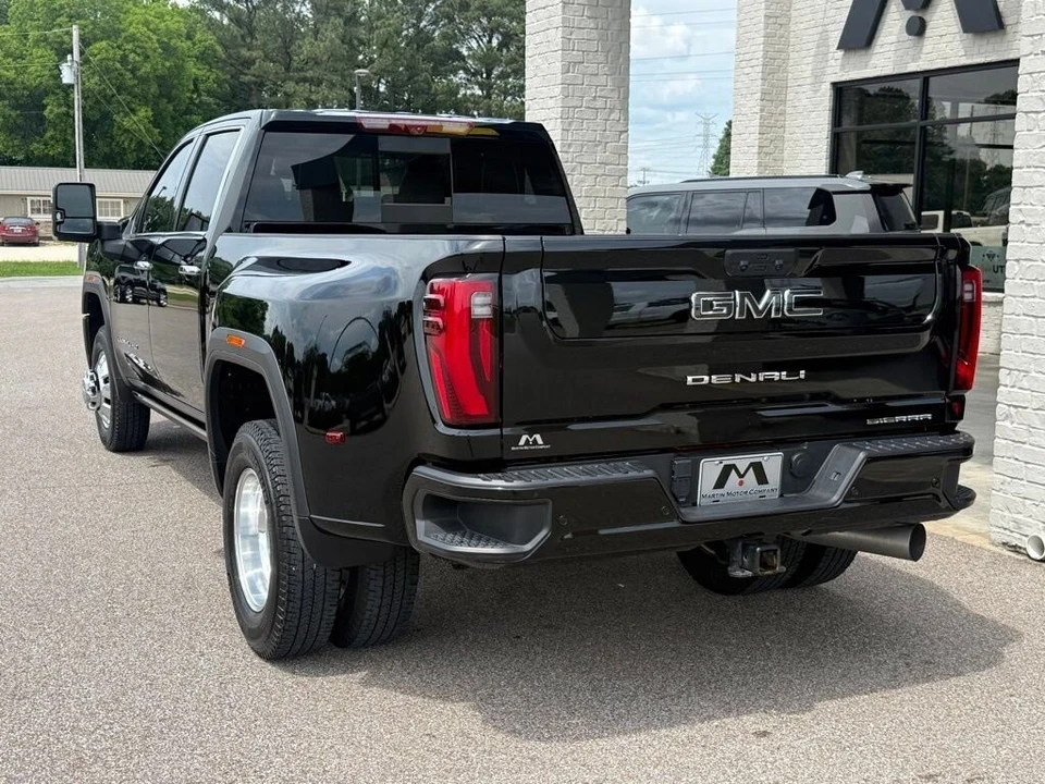 2024 GMC Sierra Heavy Duty 5th Gen - Image 9 of 24