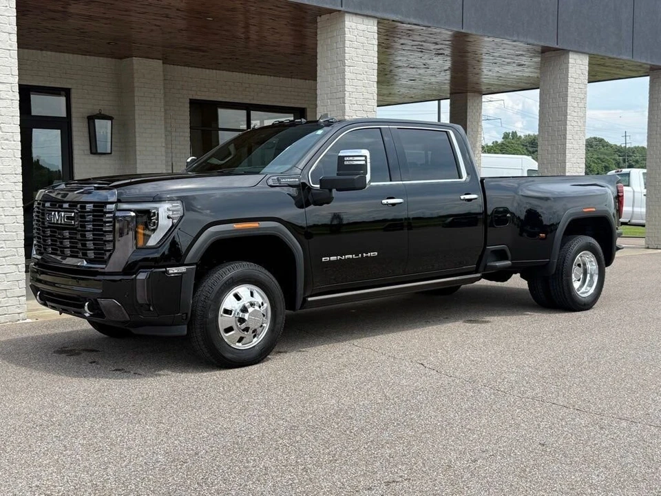 2024 GMC Sierra Heavy Duty 5th Gen - Image 3 of 24