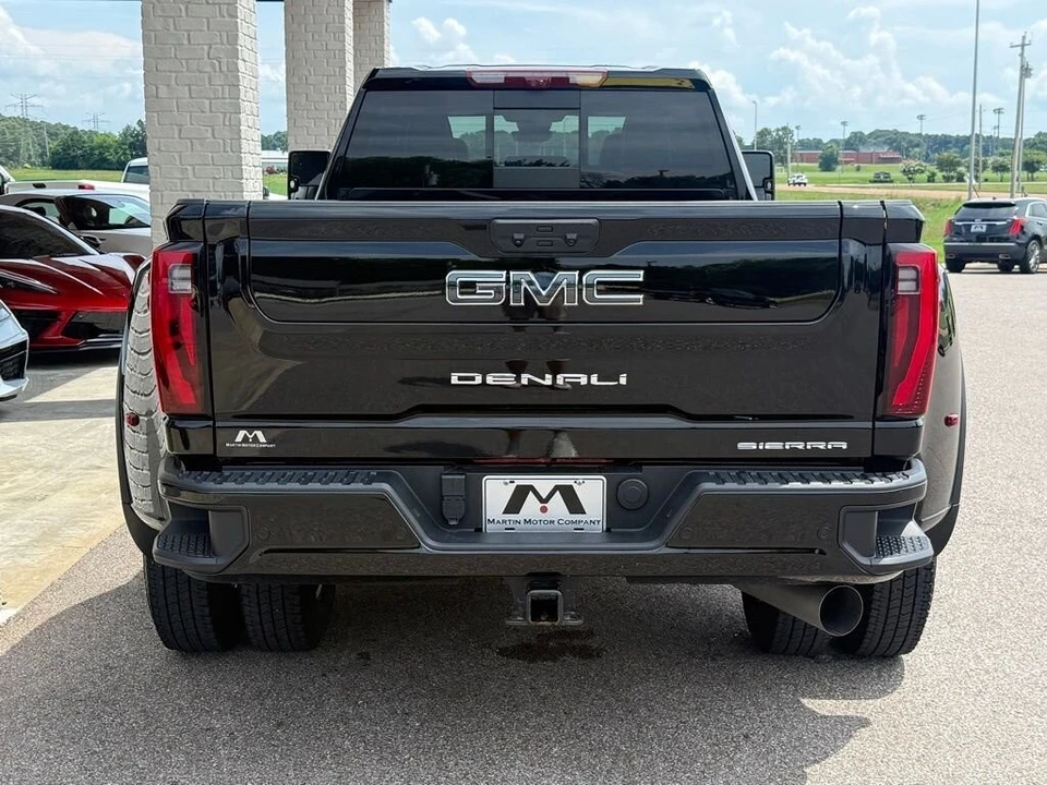 2024 GMC Sierra Heavy Duty 5th Gen - Image 17 of 24