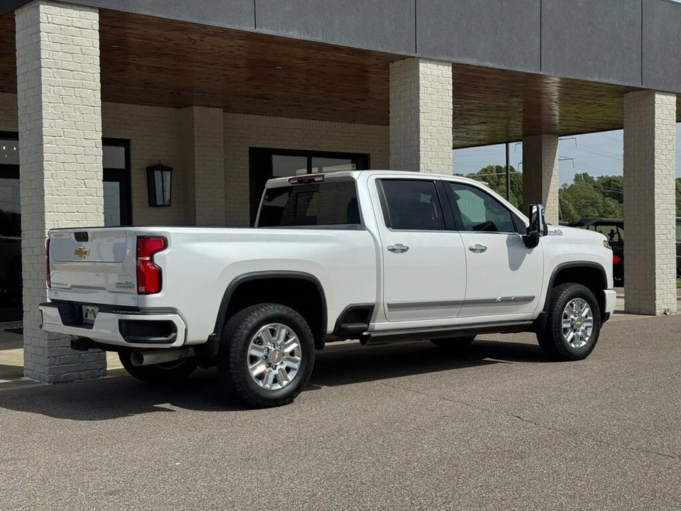 2024 Chevrolet Silverado Heavy Duty 4th Gen - Image 14 of 24