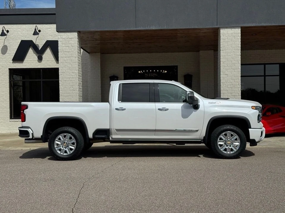 2024 Chevrolet Silverado Heavy Duty 4th Gen - Image 17 of 24