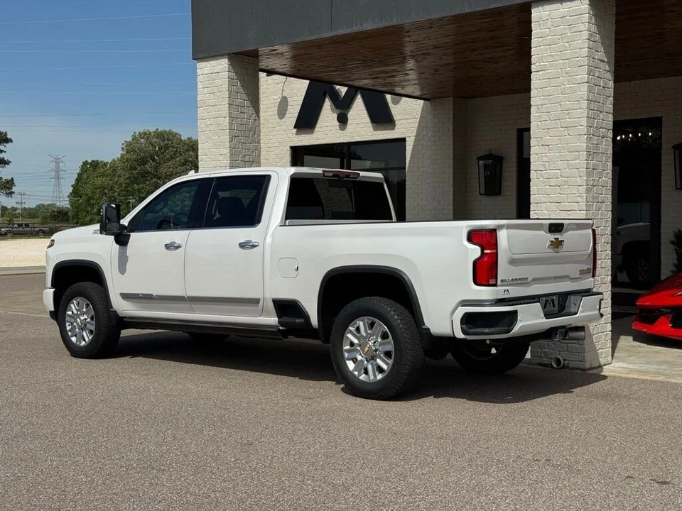 2024 Chevrolet Silverado Heavy Duty 4th Gen - Image 10 of 24