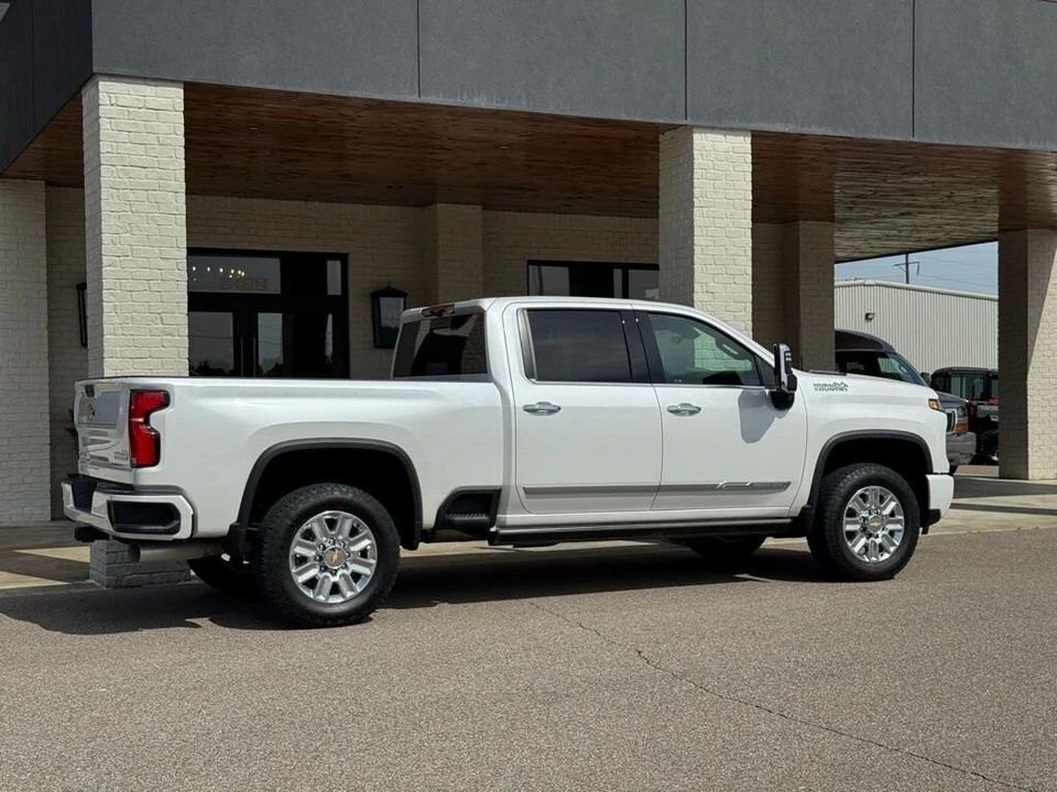 2024 Chevrolet Silverado Heavy Duty 4th Gen - Image 15 of 24