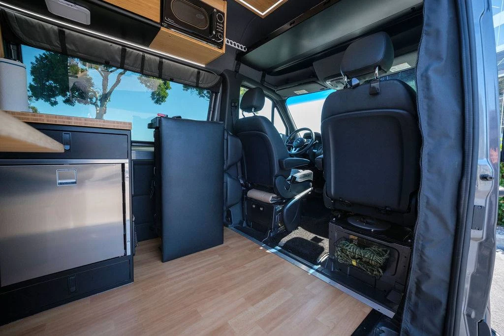 2024 Mercedes-Benz VS30 Sprinter - Image 12 of 24