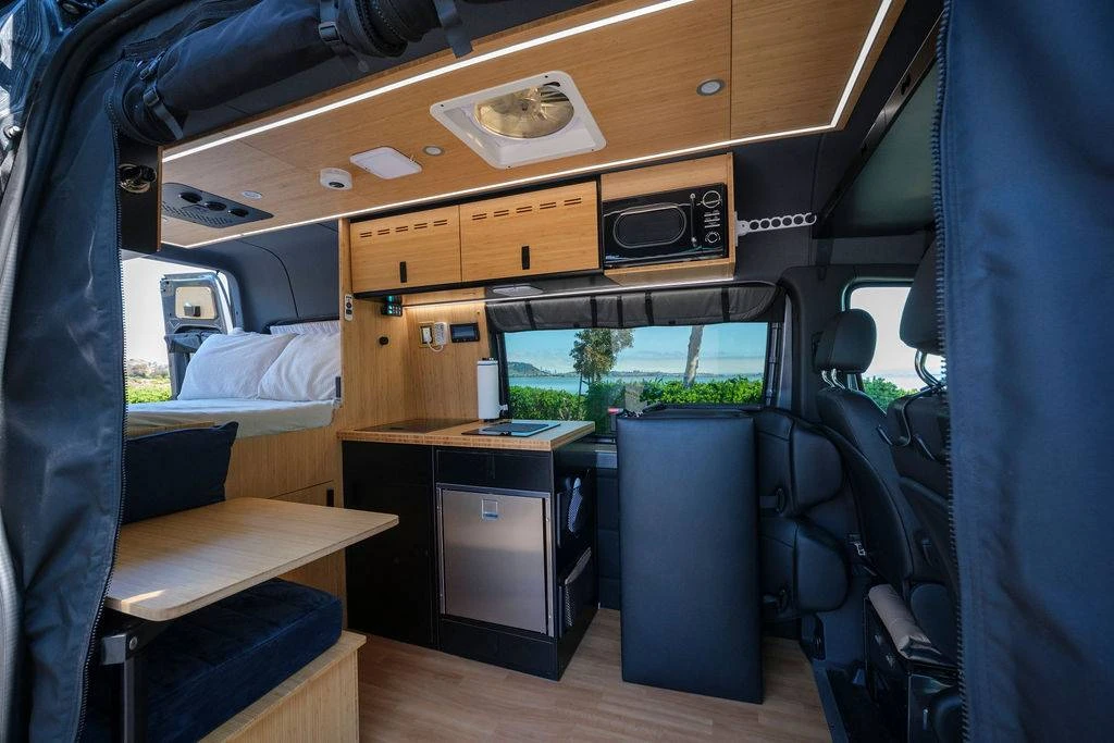 2024 Mercedes-Benz VS30 Sprinter - Image 9 of 24