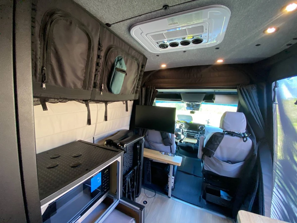 2024 Mercedes-Benz VS30 Sprinter - Image 3 of 16