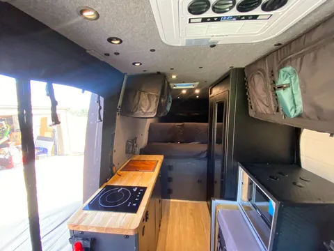 2024 Mercedes-Benz Sprinter 2500