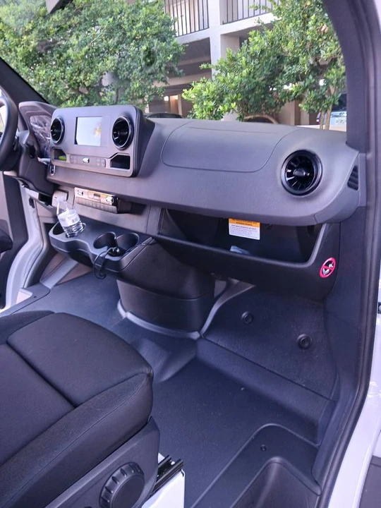 2024 Mercedes-Benz VS30 Sprinter - Image 15 of 18