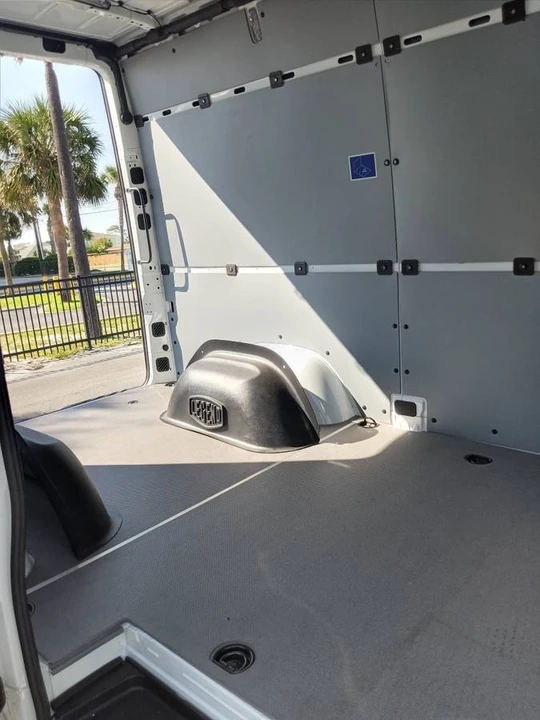 2024 Mercedes-Benz VS30 Sprinter - Image 6 of 18
