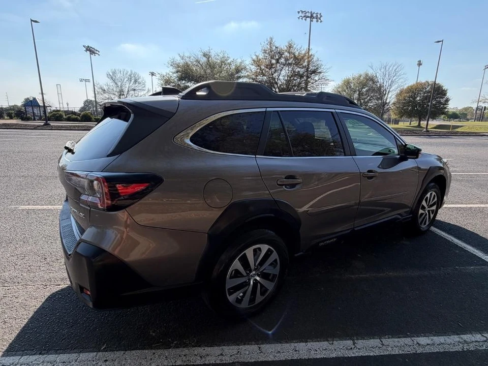 2024 Subaru Outback 6th Gen - Image 24 of 28