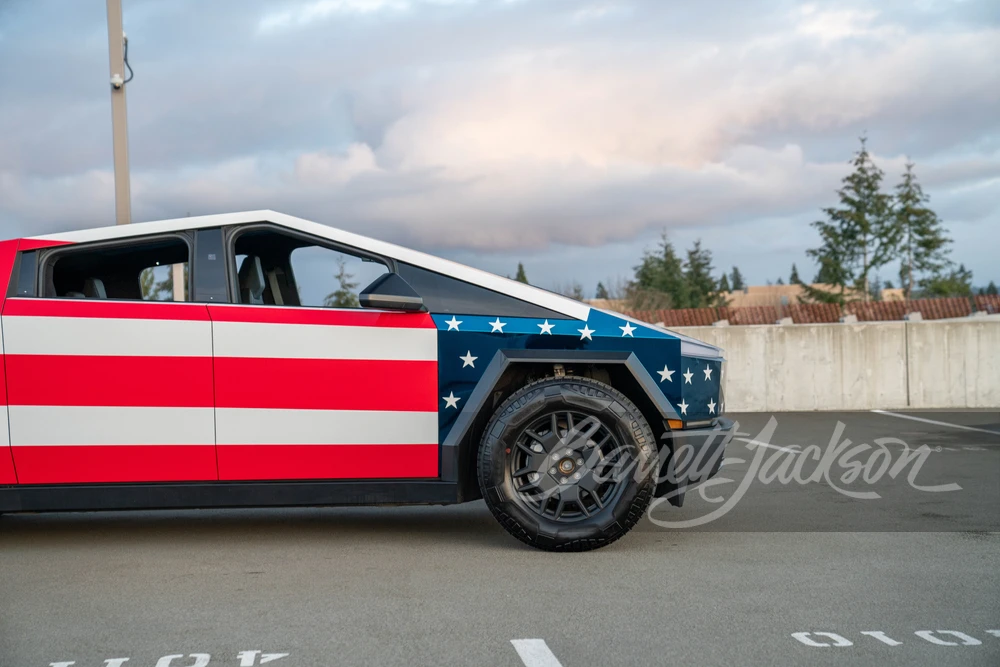 2024 Tesla Cybertruck - Image 13 of 16