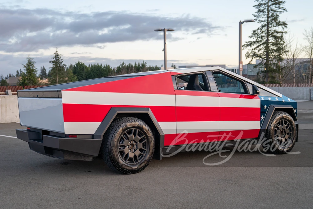 2024 Tesla Cybertruck - Image 2 of 16