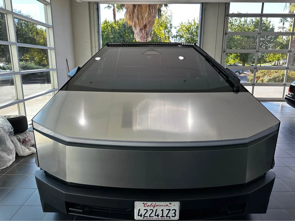 2024 Tesla Cybertruck - Image 2 of 7