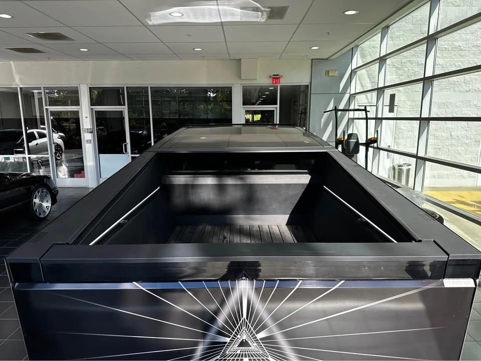 2024 Tesla Cybertruck - Image 7 of 7