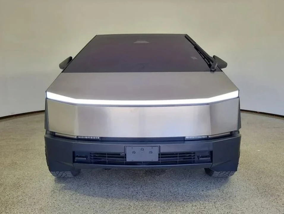 2024 Tesla Cybertruck - Image 15 of 15