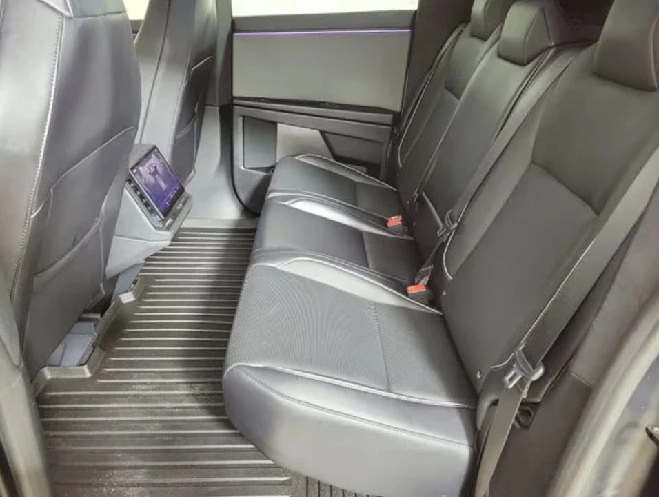 2024 Tesla Cybertruck - Image 9 of 15
