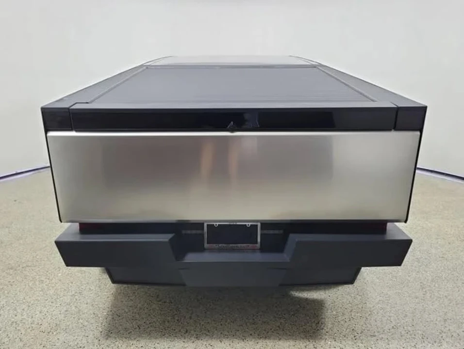 2024 Tesla Cybertruck - Image 12 of 15