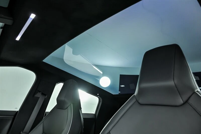2024 Tesla Cybertruck - Image 21 of 21