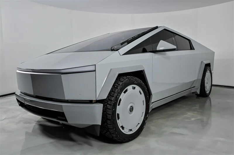2024 Tesla Cybertruck - Image 5 of 21