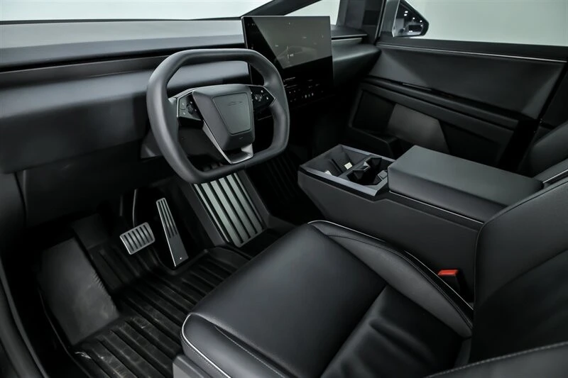 2024 Tesla Cybertruck - Image 18 of 21