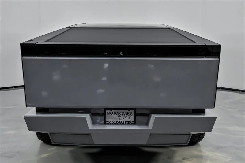 2024 Tesla Cybertruck - Image 10 of 21