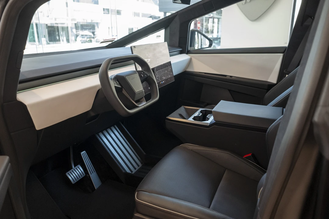 2024 Tesla Cybertruck - Image 4 of 5