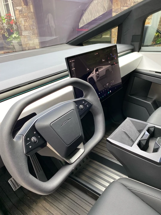 2024 Tesla Cybertruck - Image 7 of 7