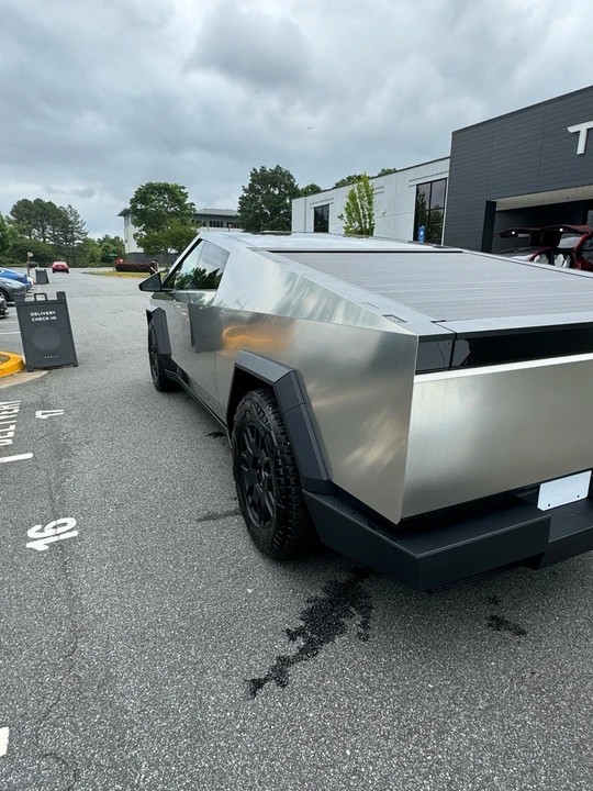2024 Tesla Cybertruck - Image 6 of 7