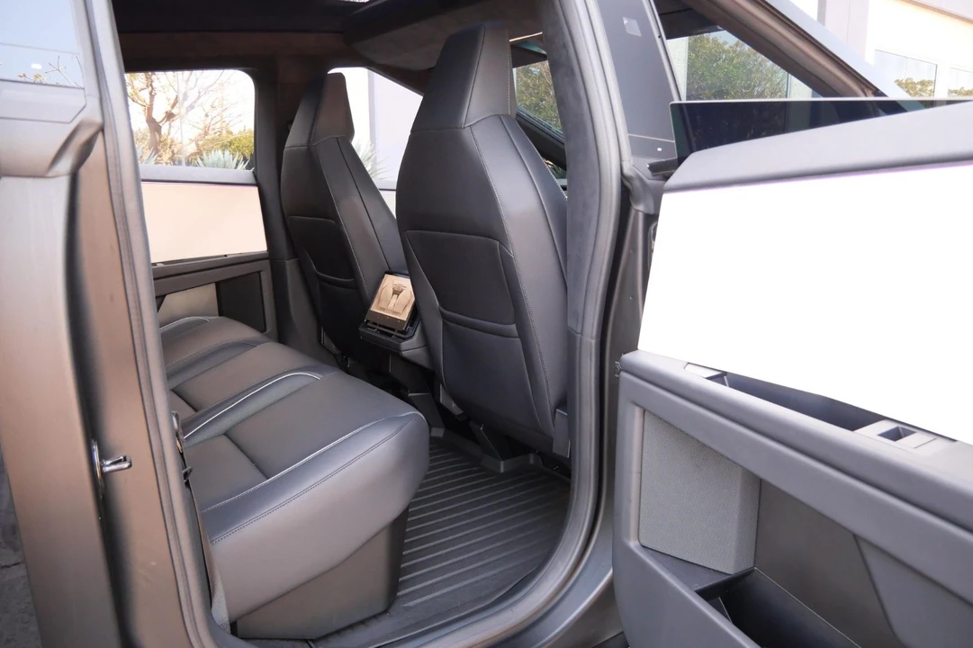 2024 Tesla Cybertruck - Image 17 of 17