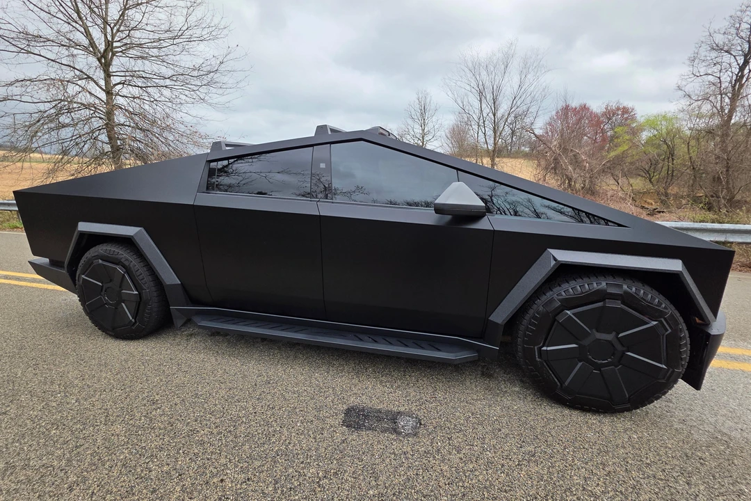 2024 Tesla Cybertruck - Image 3 of 31