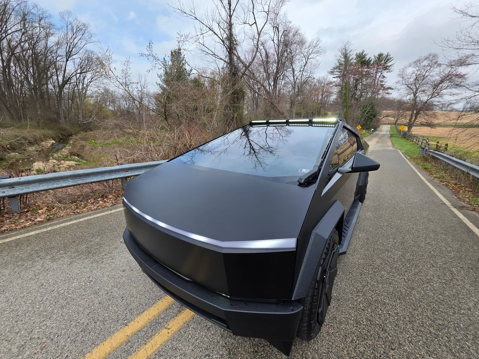 2024 Tesla Cybertruck - Image 8 of 31