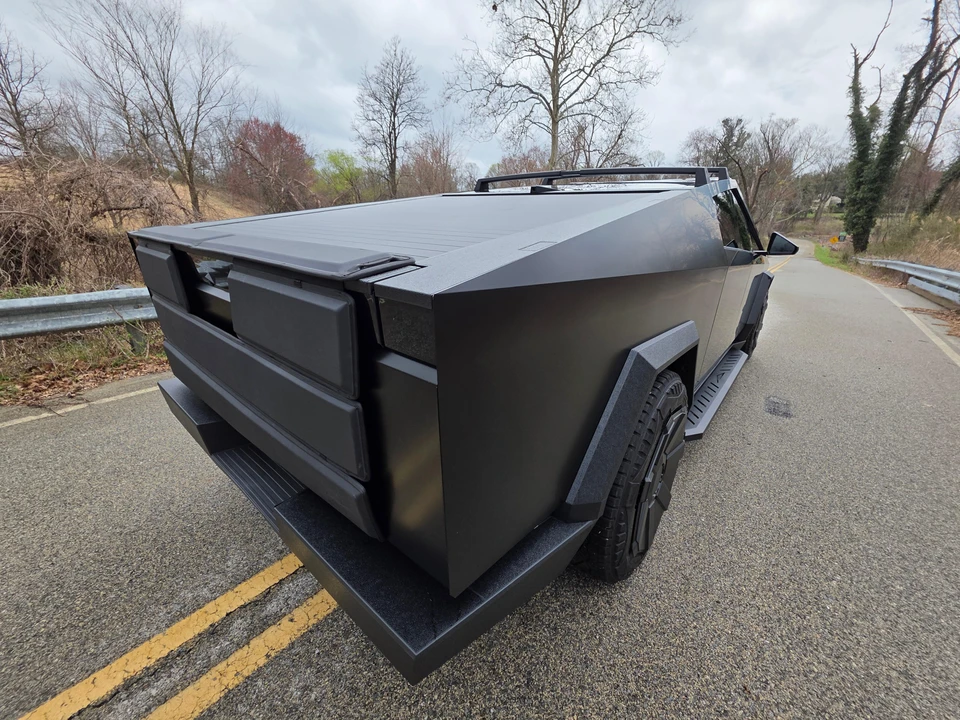 2024 Tesla Cybertruck - Image 23 of 31