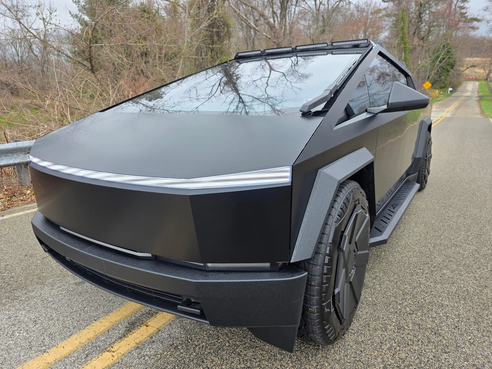 2024 Tesla Cybertruck - Image 9 of 31