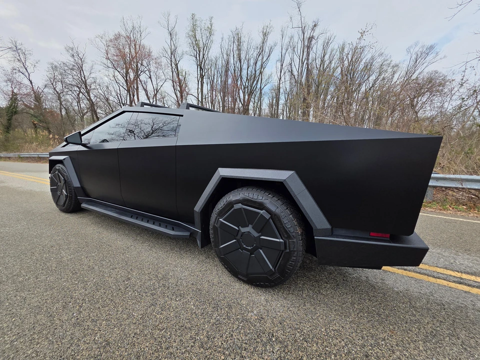 2024 Tesla Cybertruck - Image 19 of 31