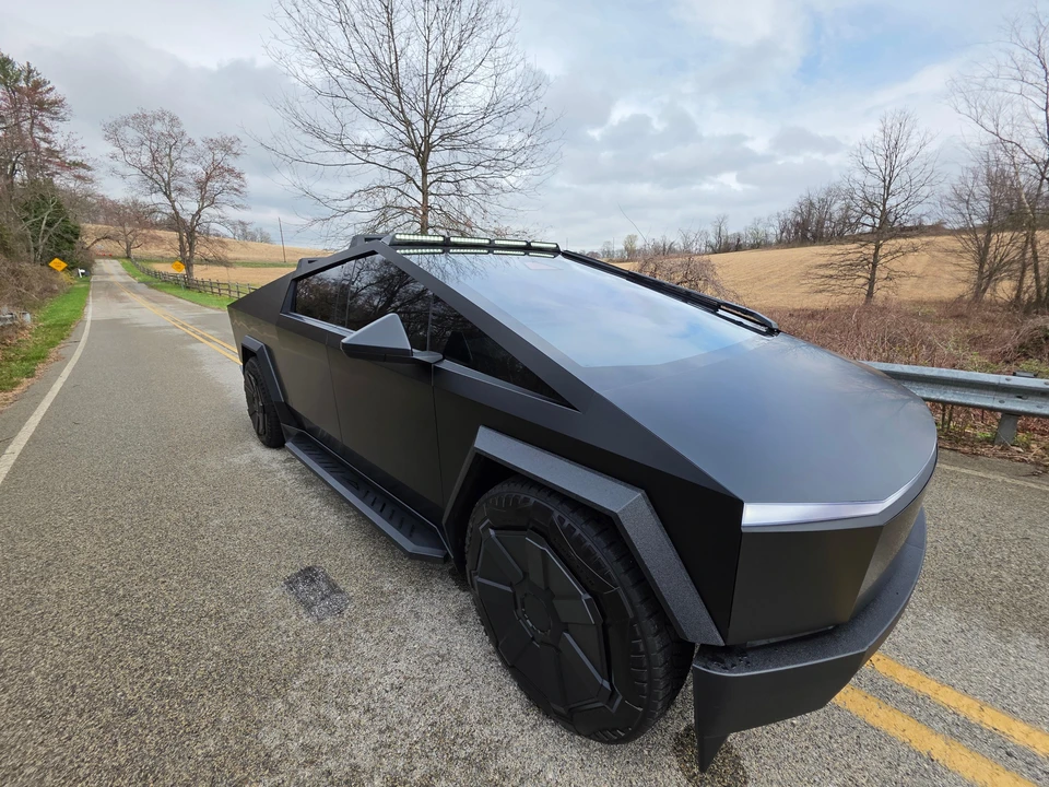 2024 Tesla Cybertruck - Image 26 of 31