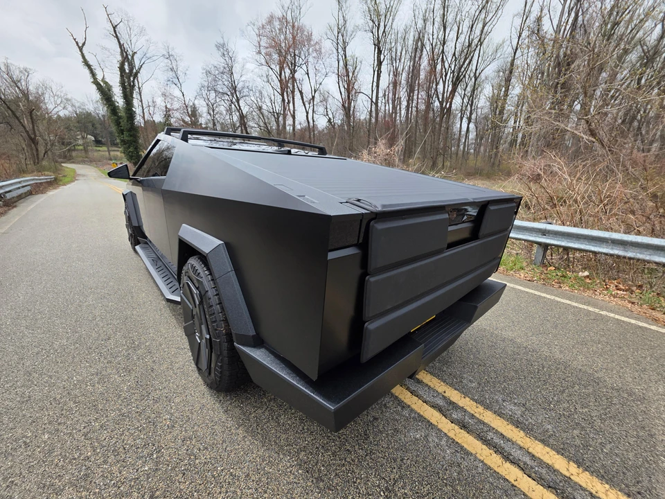 2024 Tesla Cybertruck - Image 21 of 31