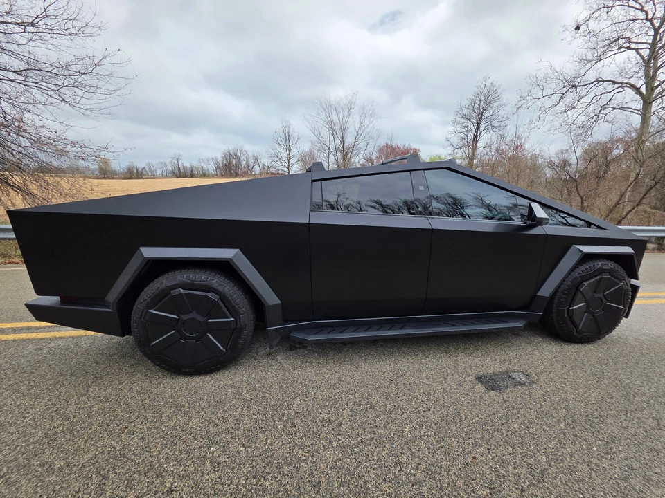2024 Tesla Cybertruck - Image 24 of 31