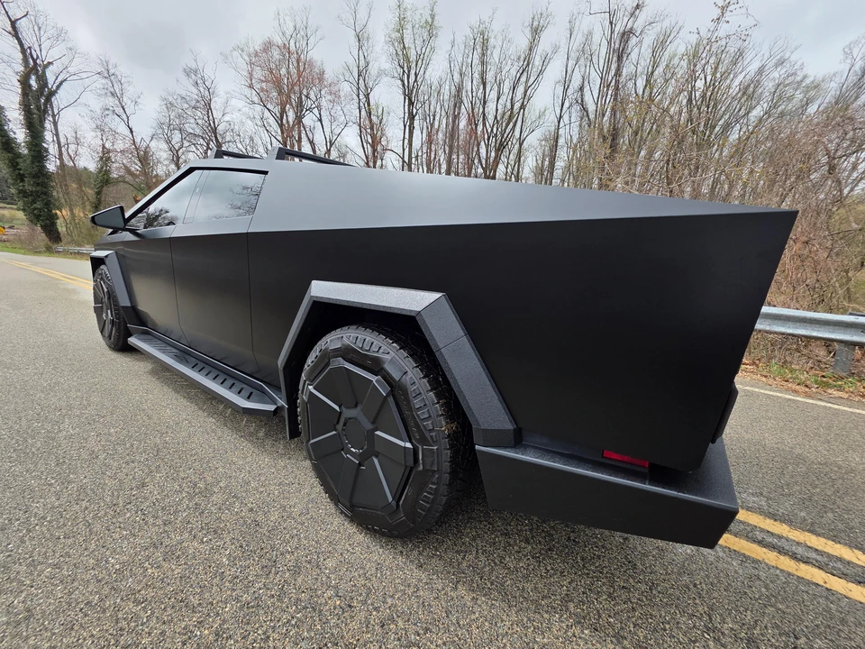 2024 Tesla Cybertruck - Image 20 of 31