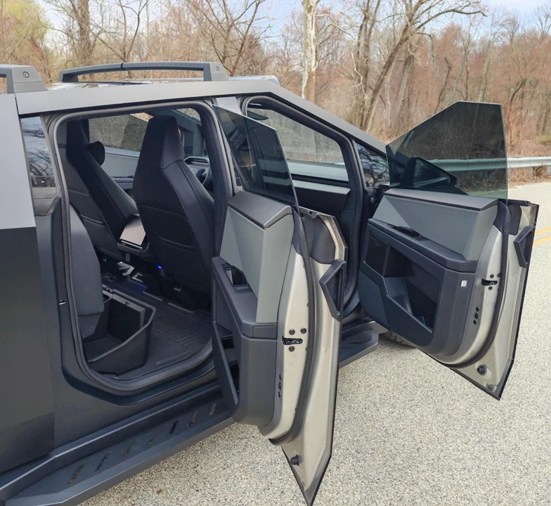 2024 Tesla Cybertruck - Image 6 of 20