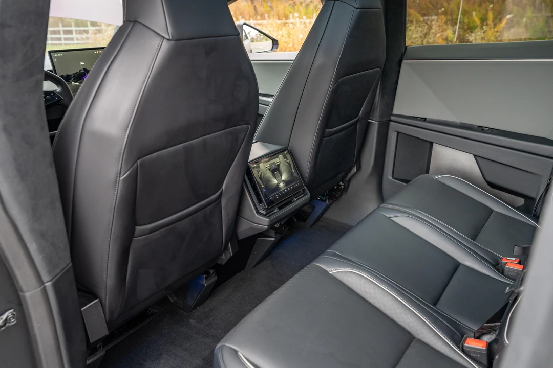 2024 Tesla Cybertruck - Image 24 of 31