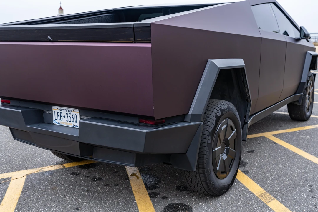2024 Tesla Cybertruck - Image 14 of 31