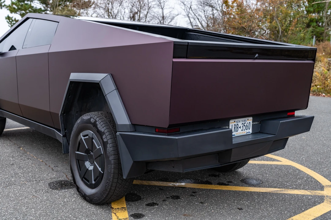 2024 Tesla Cybertruck - Image 12 of 31