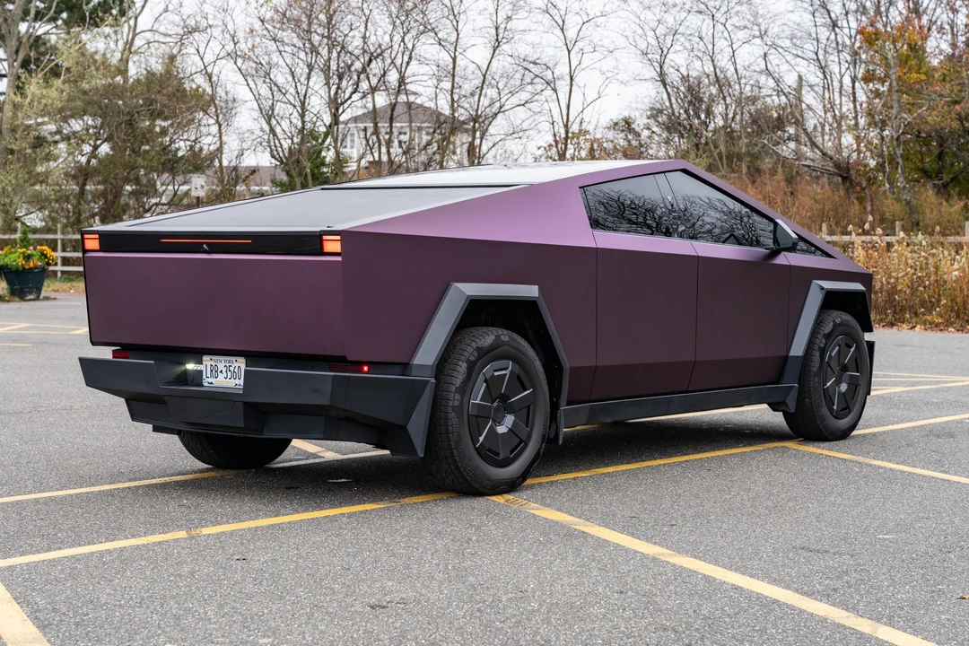 2024 Tesla Cybertruck - Image 8 of 31