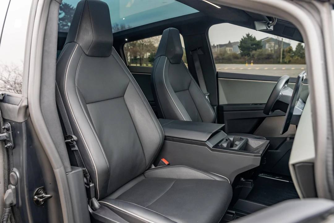 2024 Tesla Cybertruck - Image 25 of 31
