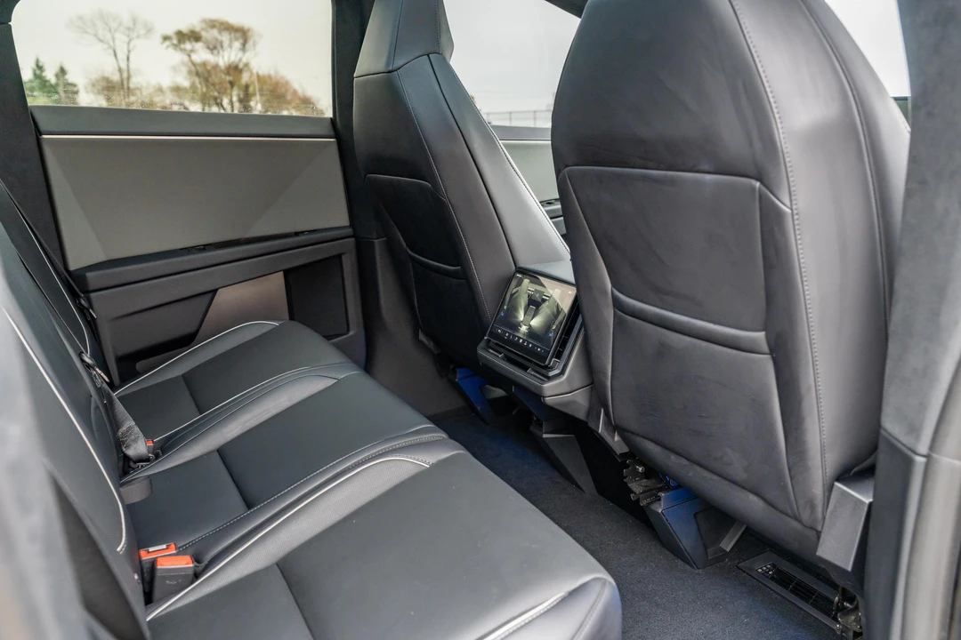 2024 Tesla Cybertruck - Image 28 of 31