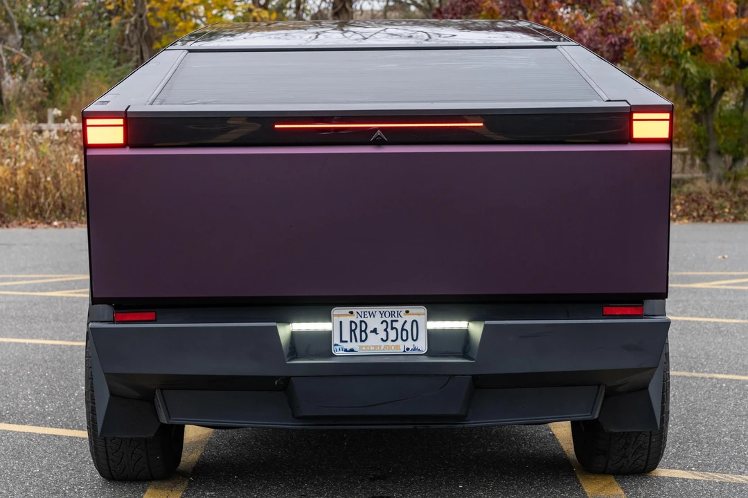 2024 Tesla Cybertruck - Image 5 of 31